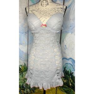 Jessica Simpson SZ L lilac & Pink Lace Chemise with Ruffled Hem